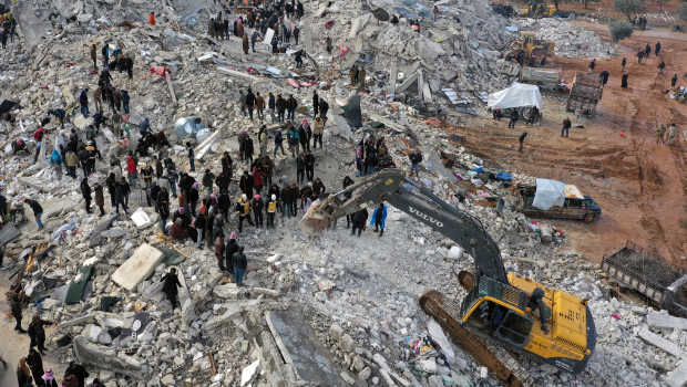 世纪强震灾情惨重，以色列人道伸援敌国叙利亚