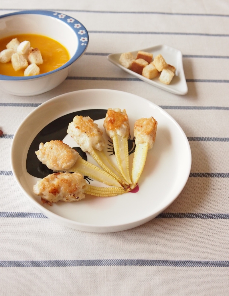 亲子小食食谱推介一：洋葱芝士鸡肉卷粟米苗（图片来源：《亲子王》）