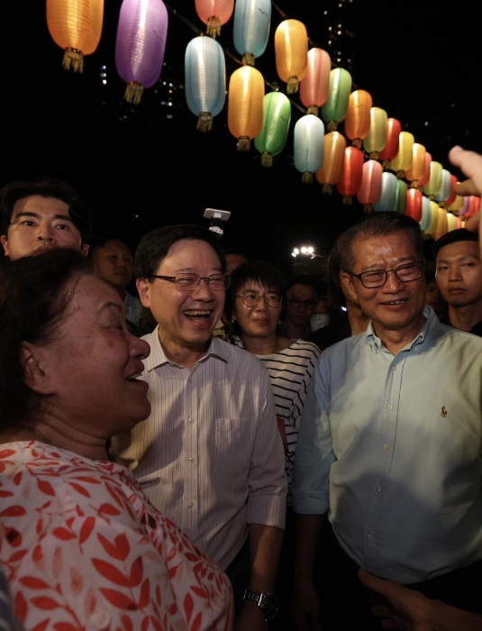 李家超与陈茂波到场。