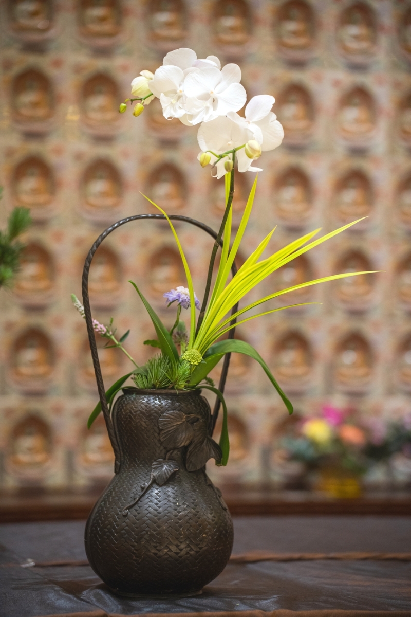 中华花艺创作由台湾花艺团队精心布置，极富特色。