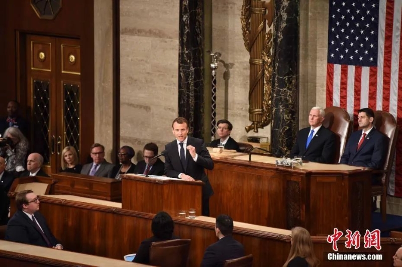 当地时间2018年4月25日，法国总统马克龙在美国国会参众两院联席会议上发表演讲。中新社记者 邓敏 摄