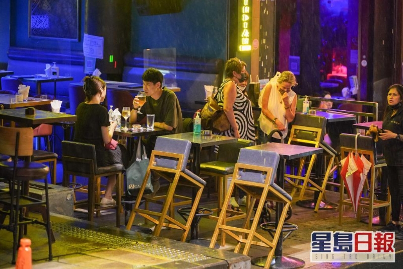 盛智文批评酒吧快测安排不合理。 资料图片