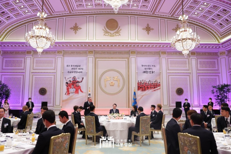 尹錫悅設宴款待。總統府官網圖片