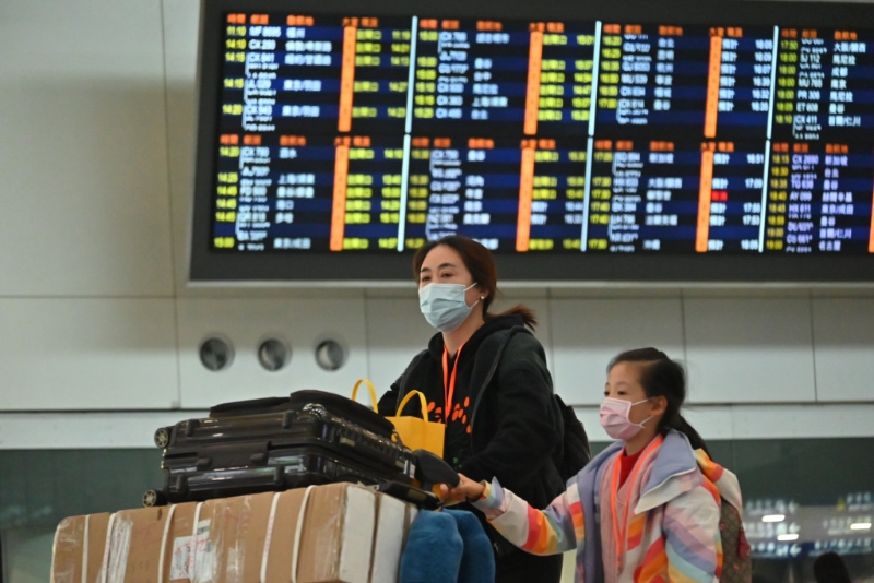 香港防疫措施放宽。 黄颂伟摄