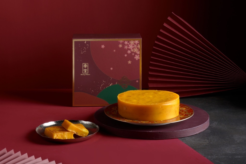 九龙香格里拉的米芝莲星级中菜厅香宫，新推「香宫金沙奶黄糕」（$358），