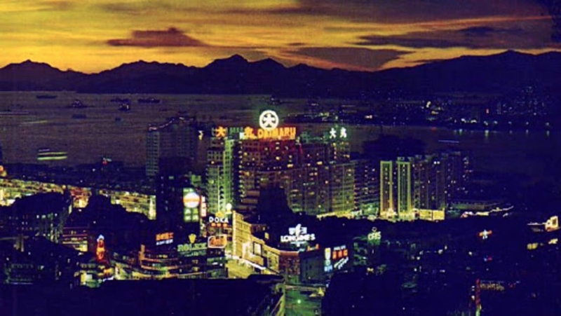 六、七十年代香港霓虹夜景成为香港引以为傲的景色。 （网图）