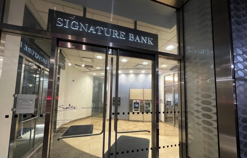 纽约州金融监管机构周日关闭了美国最大加密货币银行Signature银行。 AP