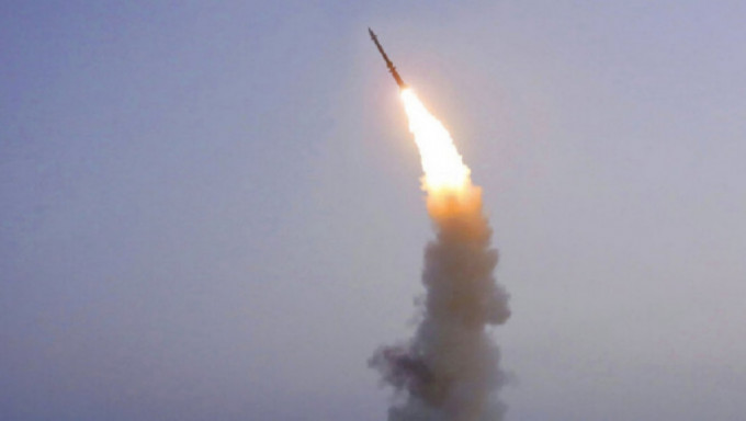南韩指侦测到朝鲜向东部海域发射一枚弹道导弹。 资料图片