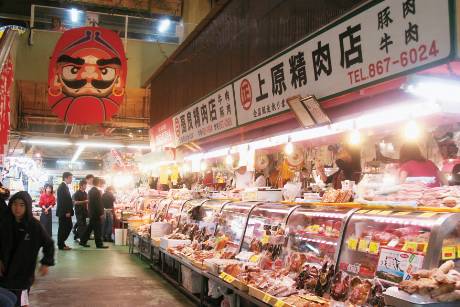 牧志公設市場是沖繩那霸市的人氣遊點。