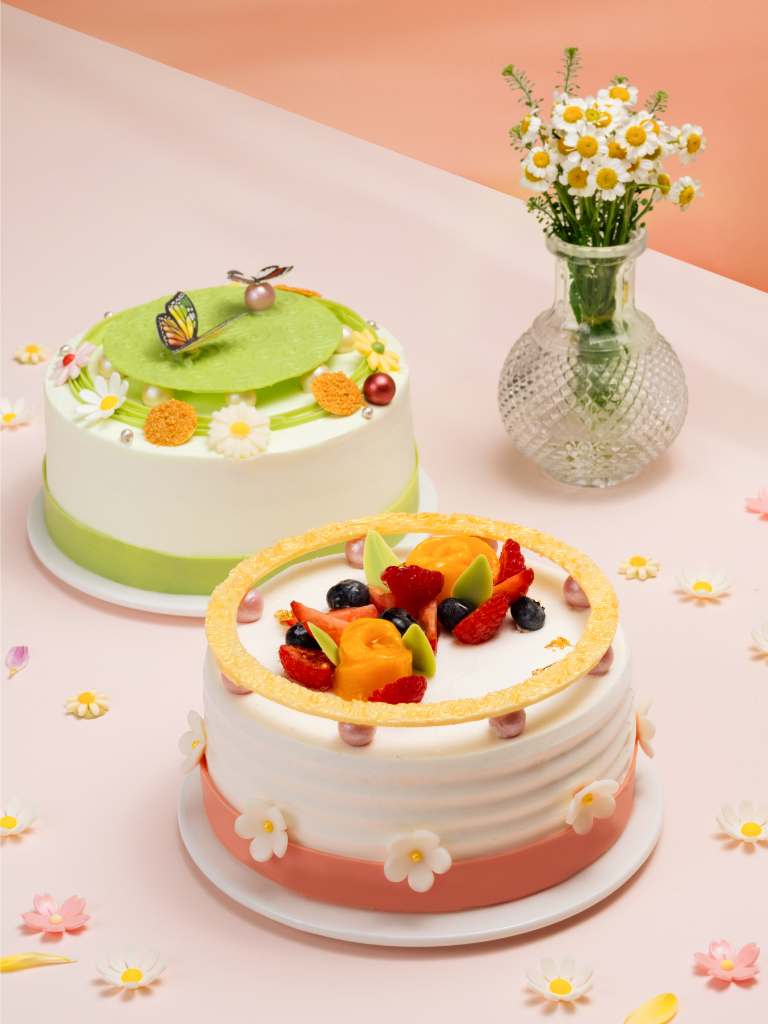 富豪饼店的糕饼大厨以「春の果漾」为题，推出两款两款新蛋糕，颜色缤纷。