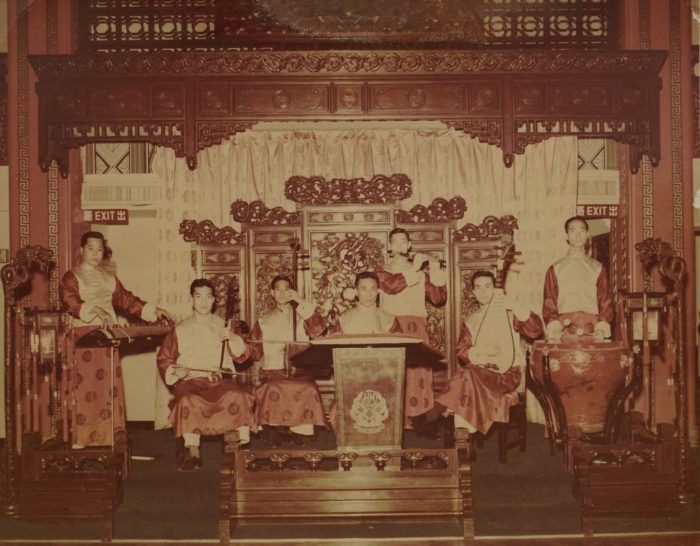 中国科骚在香港夜总会的兴起，有其特定的历史因素