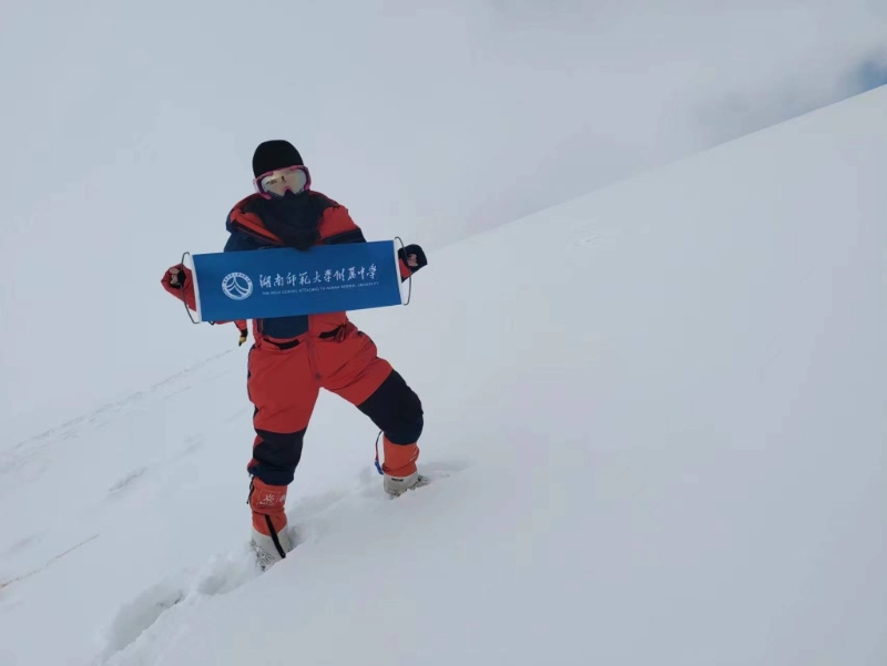 徐卓媛已登上过不少中国雪山高峰。
