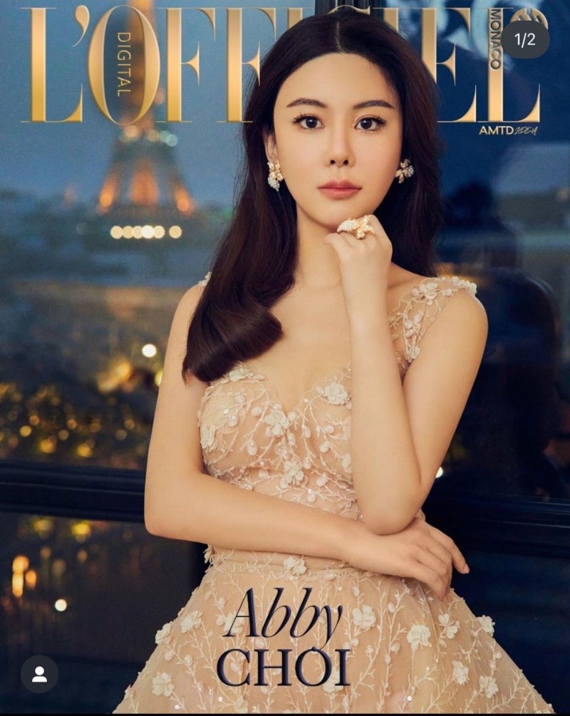 《L'OFFICIEL》 封面照