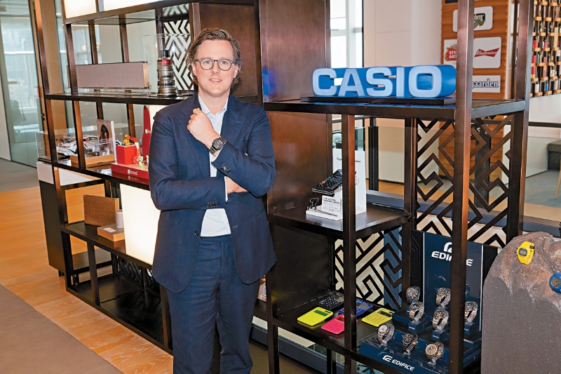 施亚磊从小便接触到CASIO产品，对这个品牌有特别的情意结。