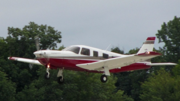 与肇事同型号的Piper PA-32小型飞机