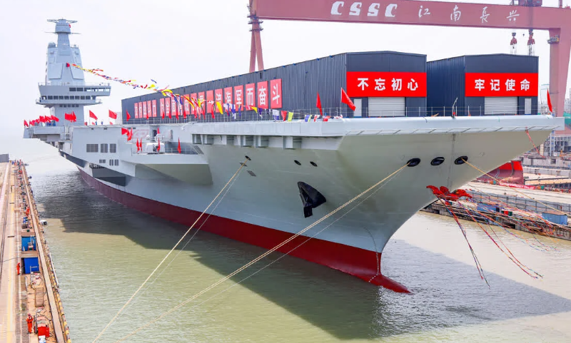中国首艘弹射型航母福建舰