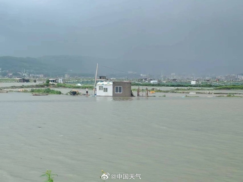 珠海部分地区出现水浸。