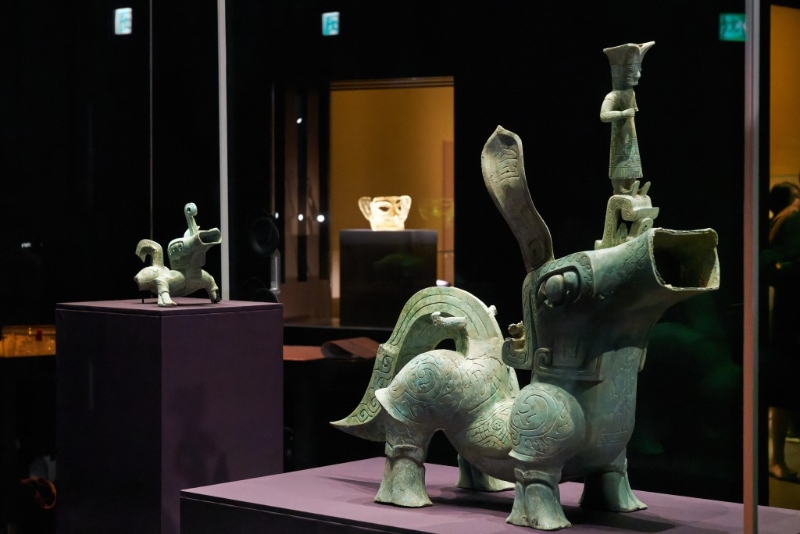 青铜大神兽。香港故宫文化博物馆