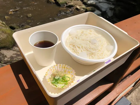 餐厅流水面使用泉水制作