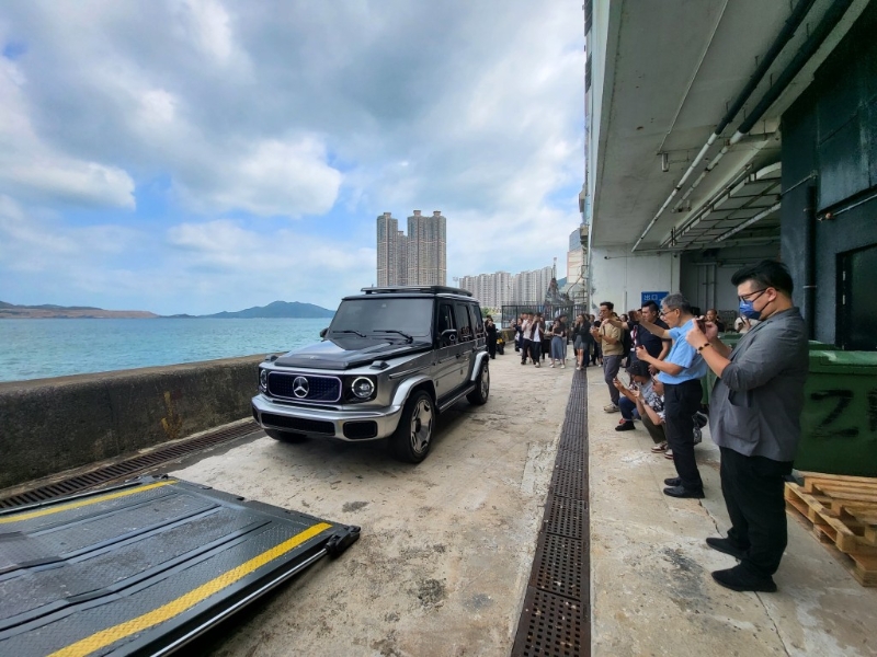 电动概念车平治EQG登陆香港。