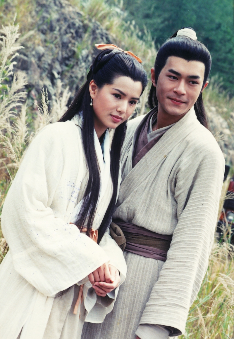 李若彤1995年与古天乐演出无线剧《神雕侠侣》，更获得金庸赞赏。