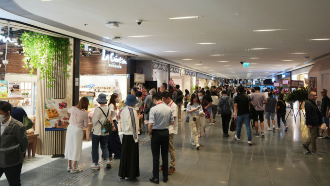 受旅游业带动，香港9月零售业总销货价值318亿港元，按年升13%