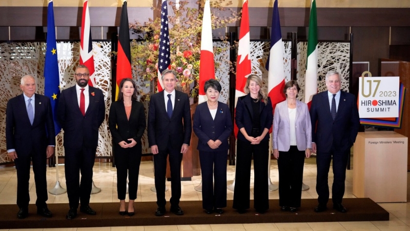 G7外长在会议期间大合照。 路透社