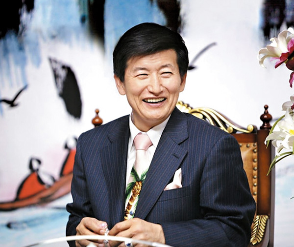 韩国摄理教主郑明析性侵案，检察官求判刑30年