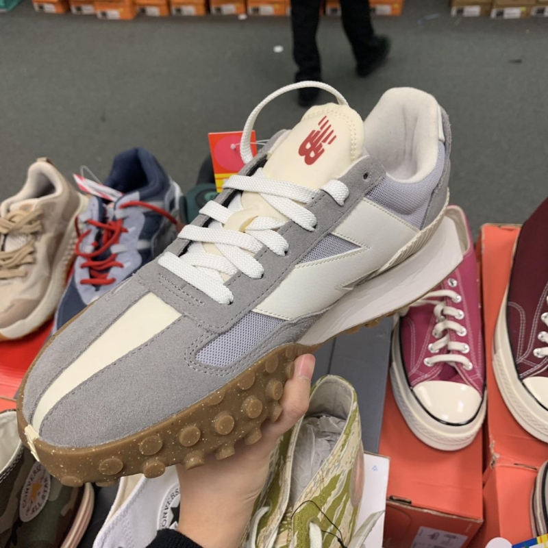 New Balance运动鞋（图片来源：Harbour City Bazaar）