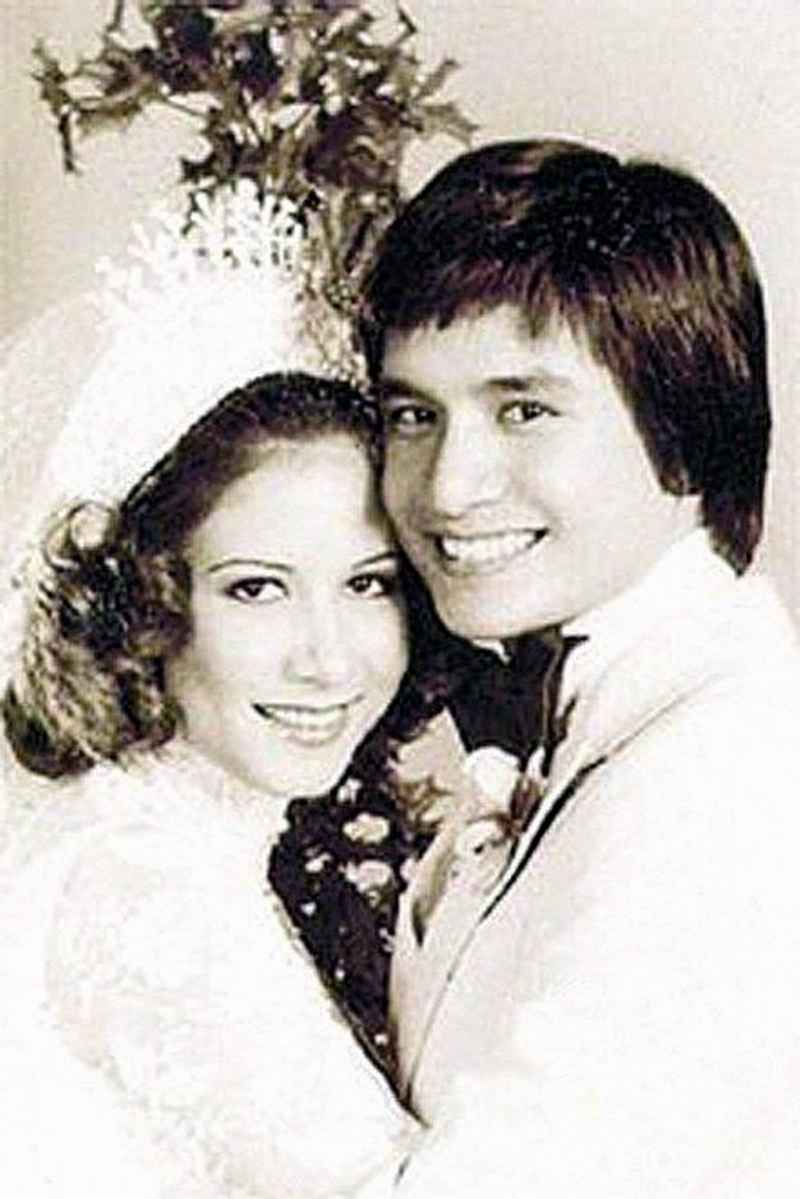 傅声于70年代与歌手甄妮结婚。