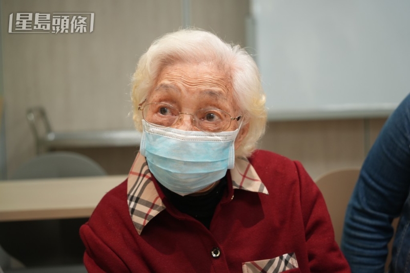 96岁的欧阳婆婆称投票是履行公民责任。