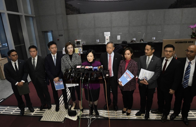 新民党会见陈茂波后见记者。