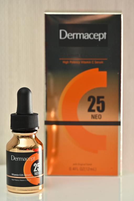 “Dermacept Vitamin C25 Serum纯维化命C精华”把高浓度的维他命C精华注入真皮层，速效改善各种肌肤问题。