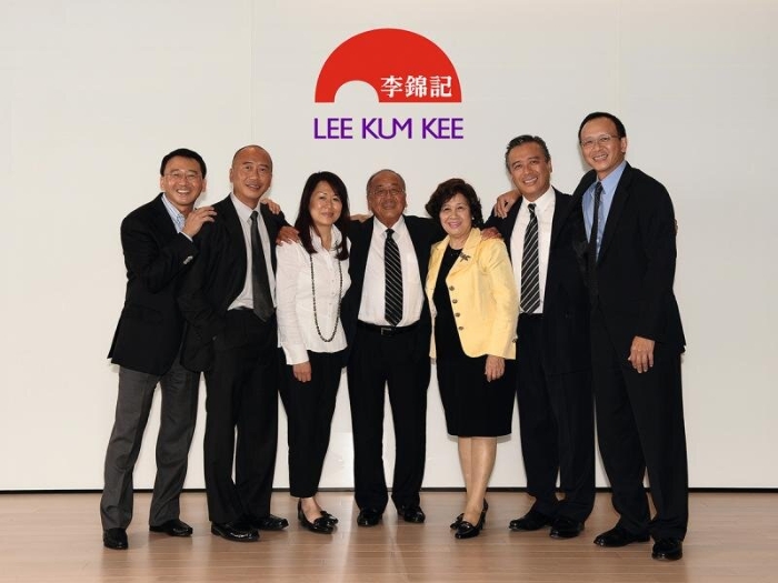 李锦记李氏家族跟随其后，以147亿美元排名第17位。