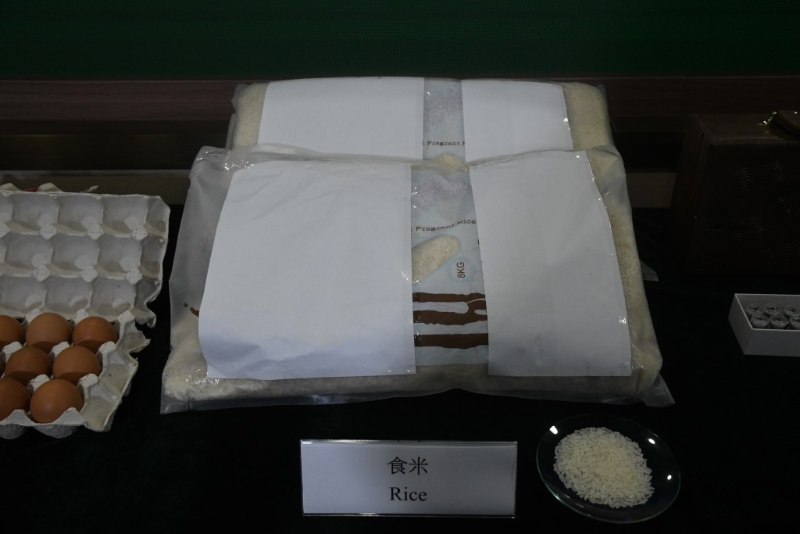 携带超过15公斤食米入境亦属违法。
