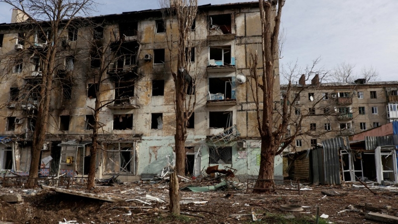 阿夫迪夫卡（Avdiivka）前线一栋住宅在俄方炮轰下严重损毁。路透社