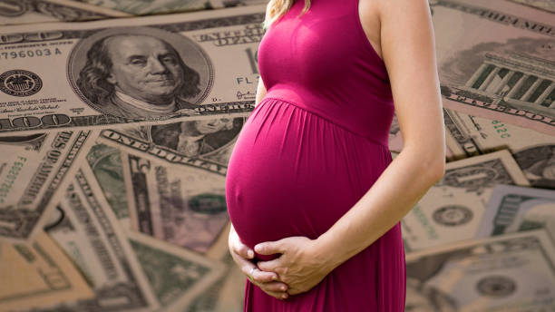 意大利50岁妇24年用枕头扮怀孕17次，骗取政府近百万津贴