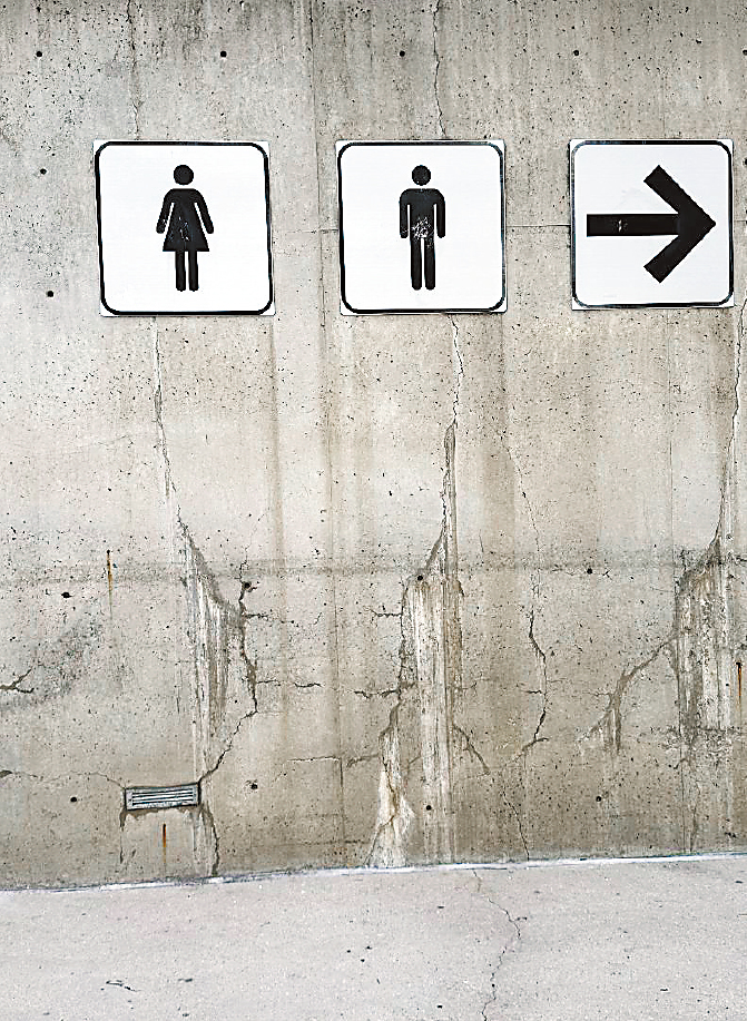 千禧公园设有公共厕所，但不在演出时段或晚上11时过后，公厕不开放。梁敏育摄