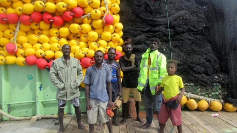 6名巴布亚新几内亚人获中国渔船救起