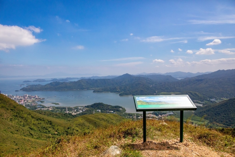 红花寨观景点眺望沙头角海。