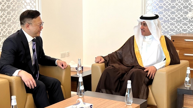 张国钧与沙特阿拉伯王国司法部副大臣Najem bin Abdullah al-Zaid博士会面