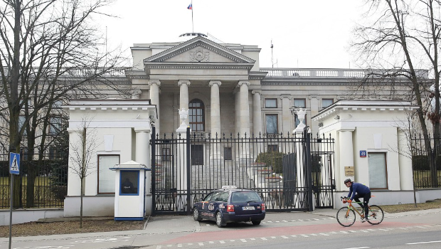 俄罗斯驻华沙大使馆。 美联社