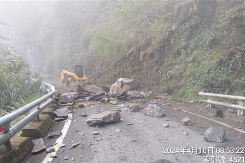 南横礼观路段落石已清毕