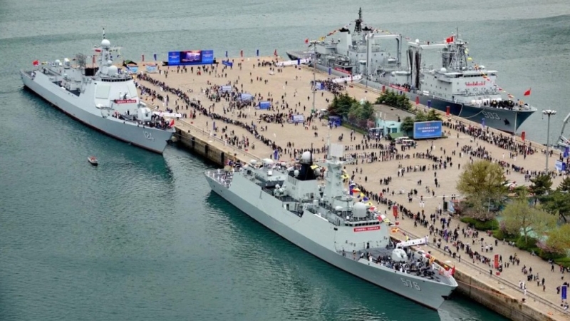 为庆祝解放军海军成立75年，山东青岛会举办舰艇军营开放活动。 小红书