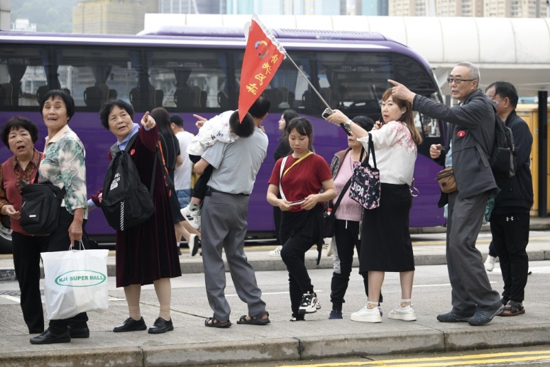 五一长假未到，不少旅行团已率先到港。