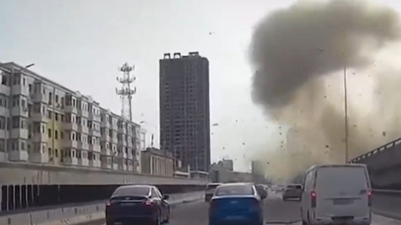 哈尔滨有住宅发生气体爆炸，气浪冲至邻近高架桥。