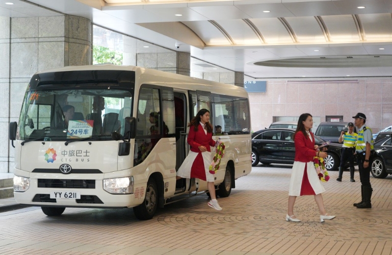 巴黎奥运会内地奥运健儿代表团抵尖沙咀海景嘉福酒店。