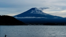 富士山顶未见积雪创130年最迟纪录，日本今年夏季史上最热