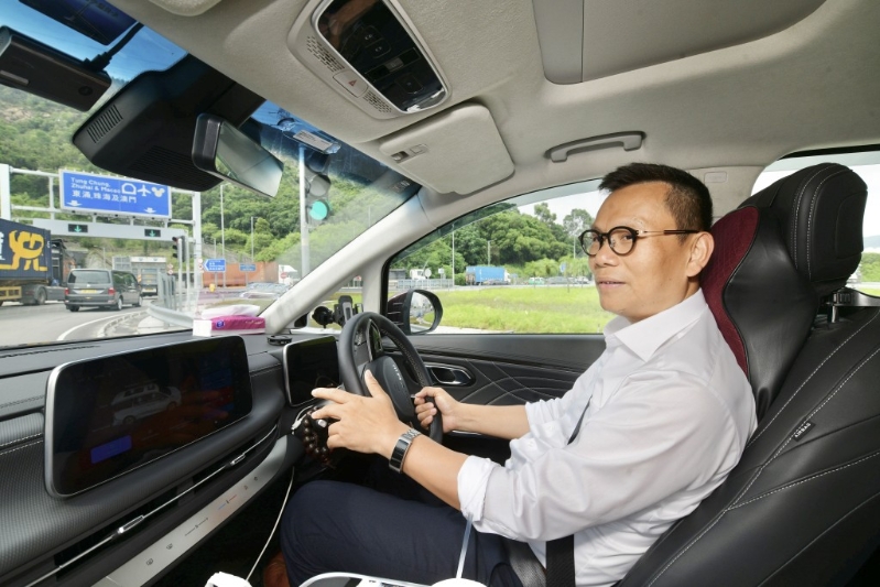 《星岛》记者联同陈恒镔在9月中到东涌实地考察。 陈浩元摄