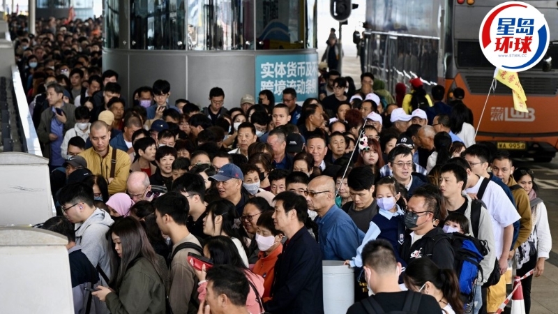 港珠澳大桥封闭后下午重开 香港口岸逼爆大打蛇饼 旅客未料及封路逾千人排队等过关